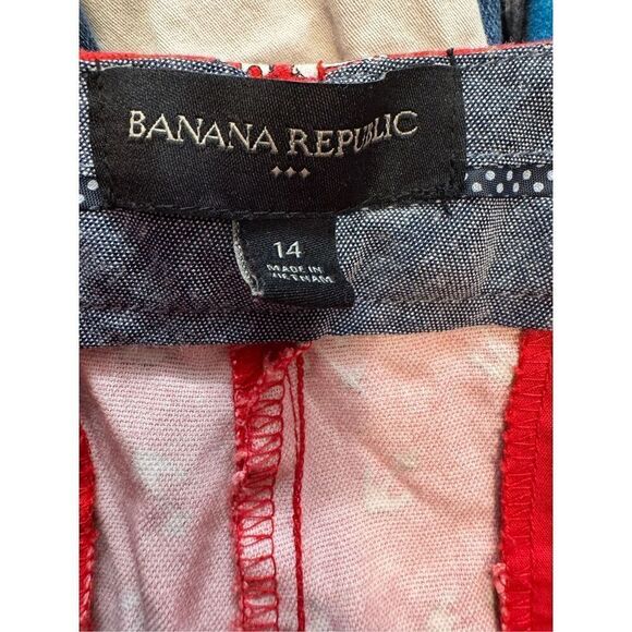 Banana Republic red shorts size 14 - Picture 5 of 9